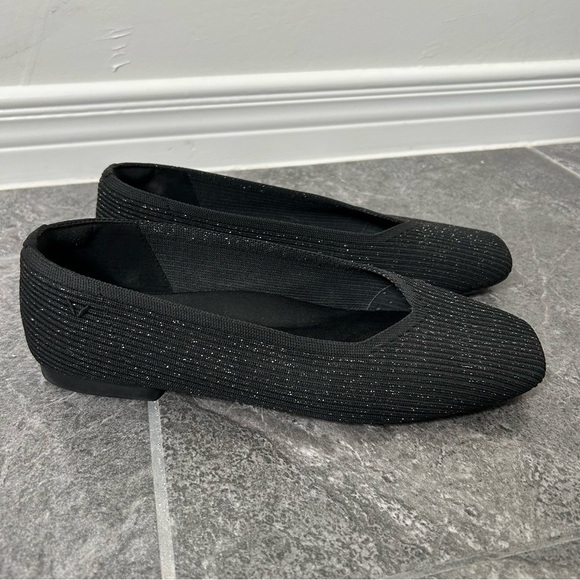 Vivaia Square-Toe V-Cut Flats Black Silver Size 39 US8 Margot Comfort Shoe - Picture 1 of 16